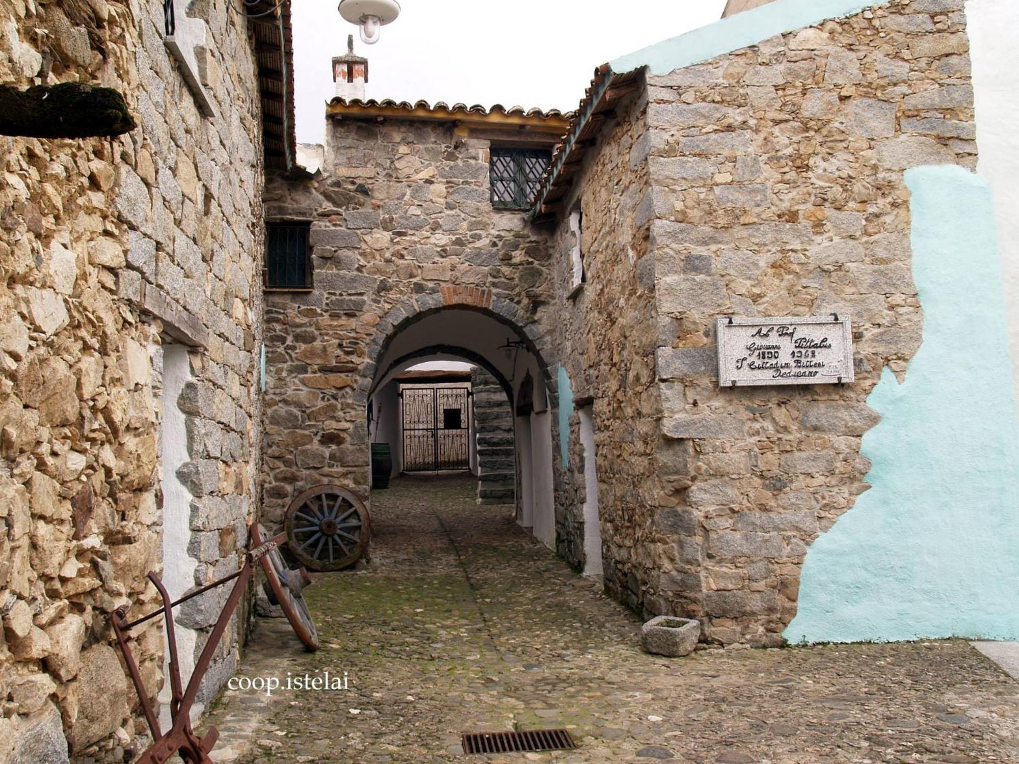 B&B Sa Zodia Guest House Bitti Luaran gambar
