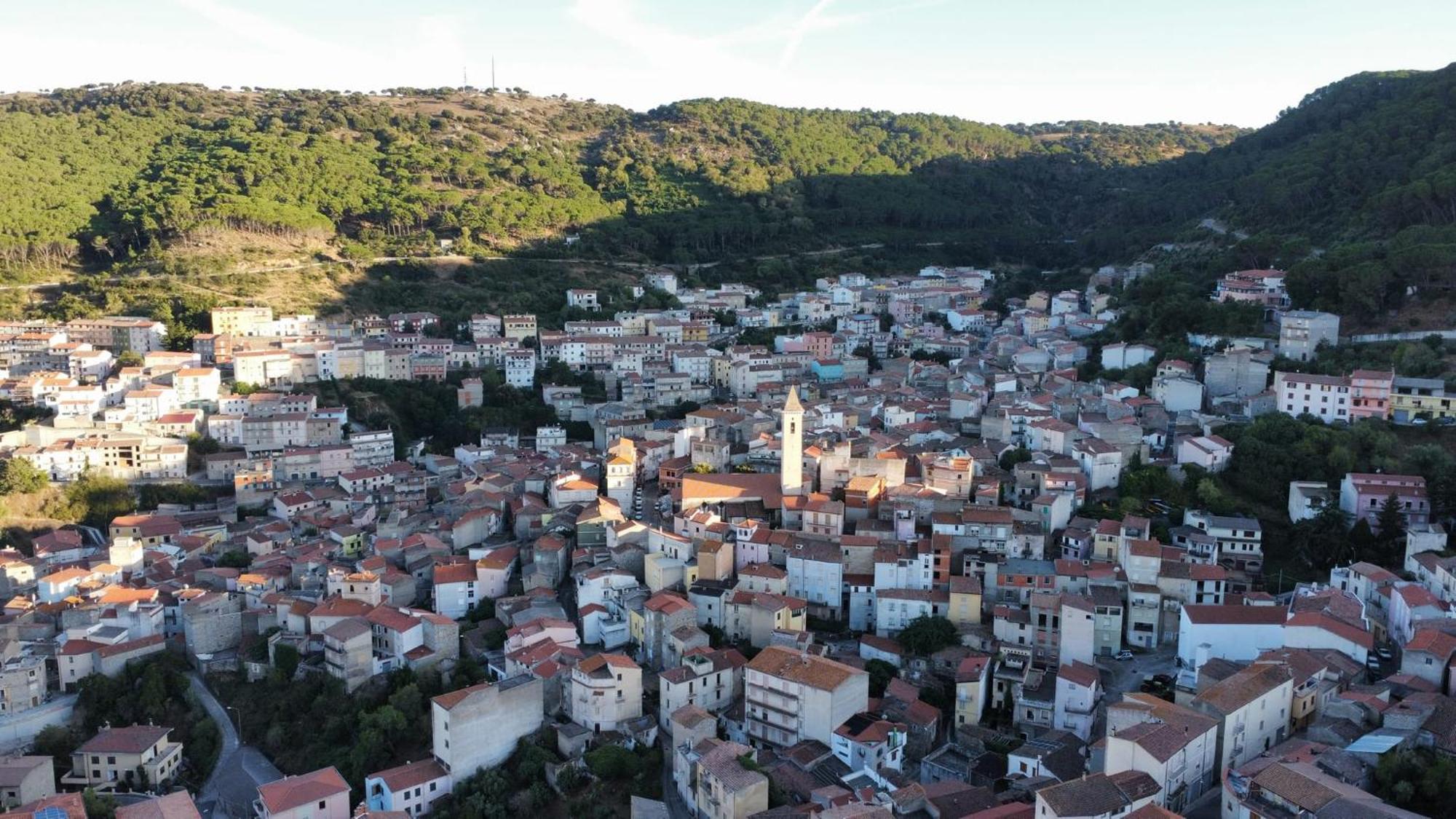 B&B Sa Zodia Guest House Bitti Luaran gambar
