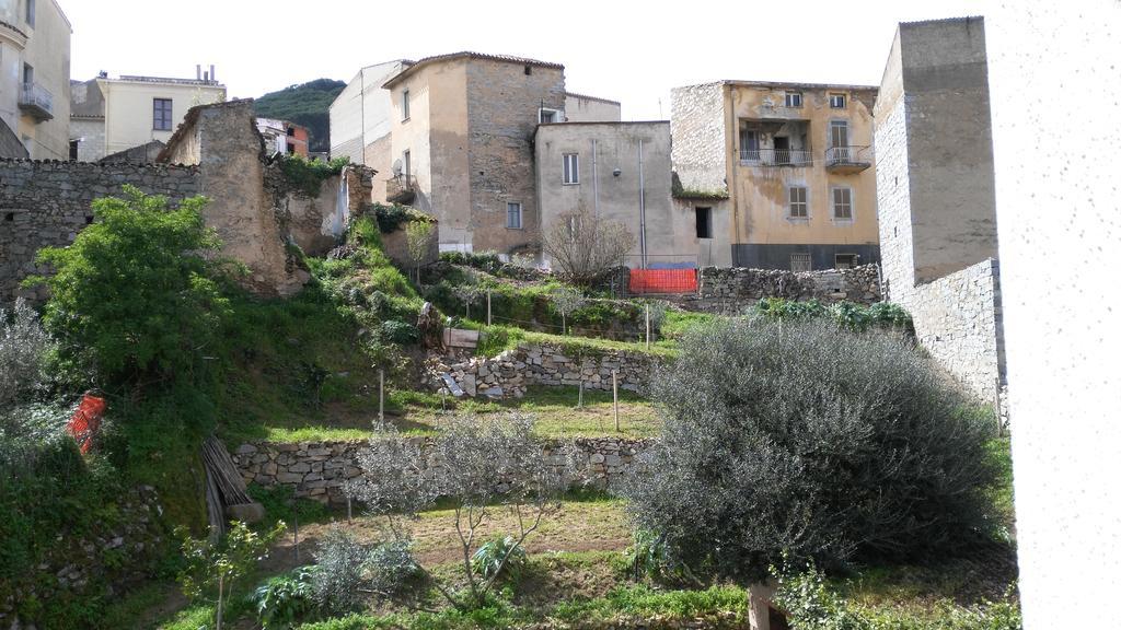 B&B Sa Zodia Guest House Bitti Luaran gambar